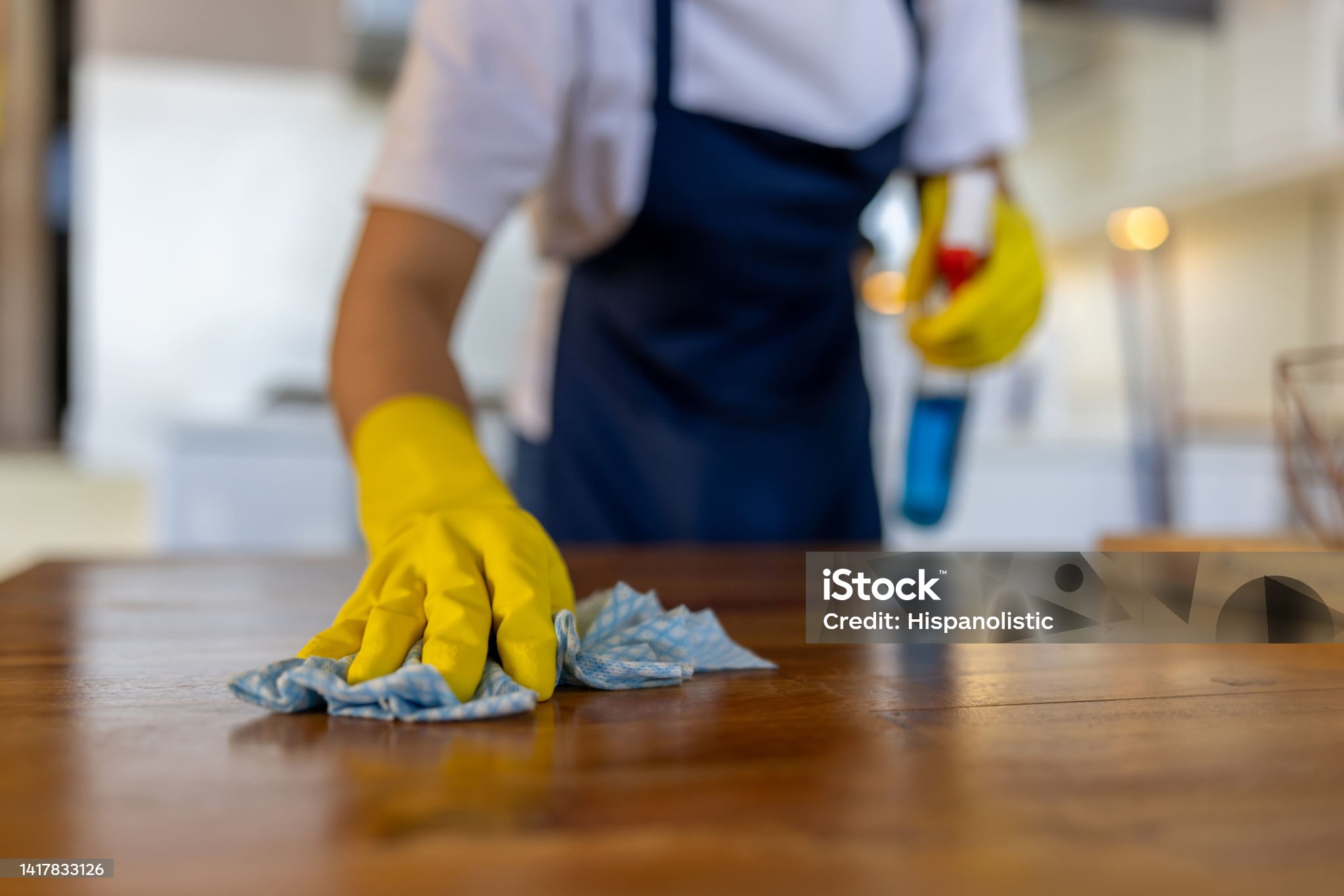 Nettoyage professionnel et désinfection d'une cuisine de restaurant